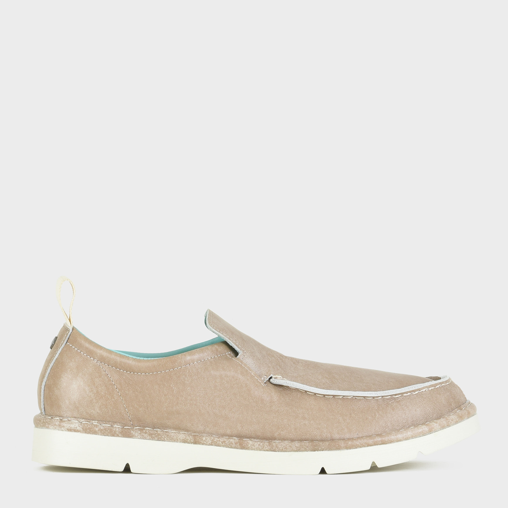 SLIP ON HOMBRE P19 DE PIEL CON ACABADO AVIATOR NOGAL