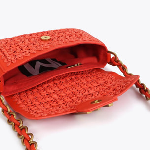 Borsa a tracolla che combina rafia ed effetto pelle