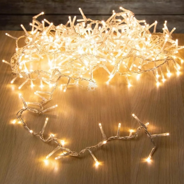 guirnalda con 240 luces led blanco cálido con cable de 3m.