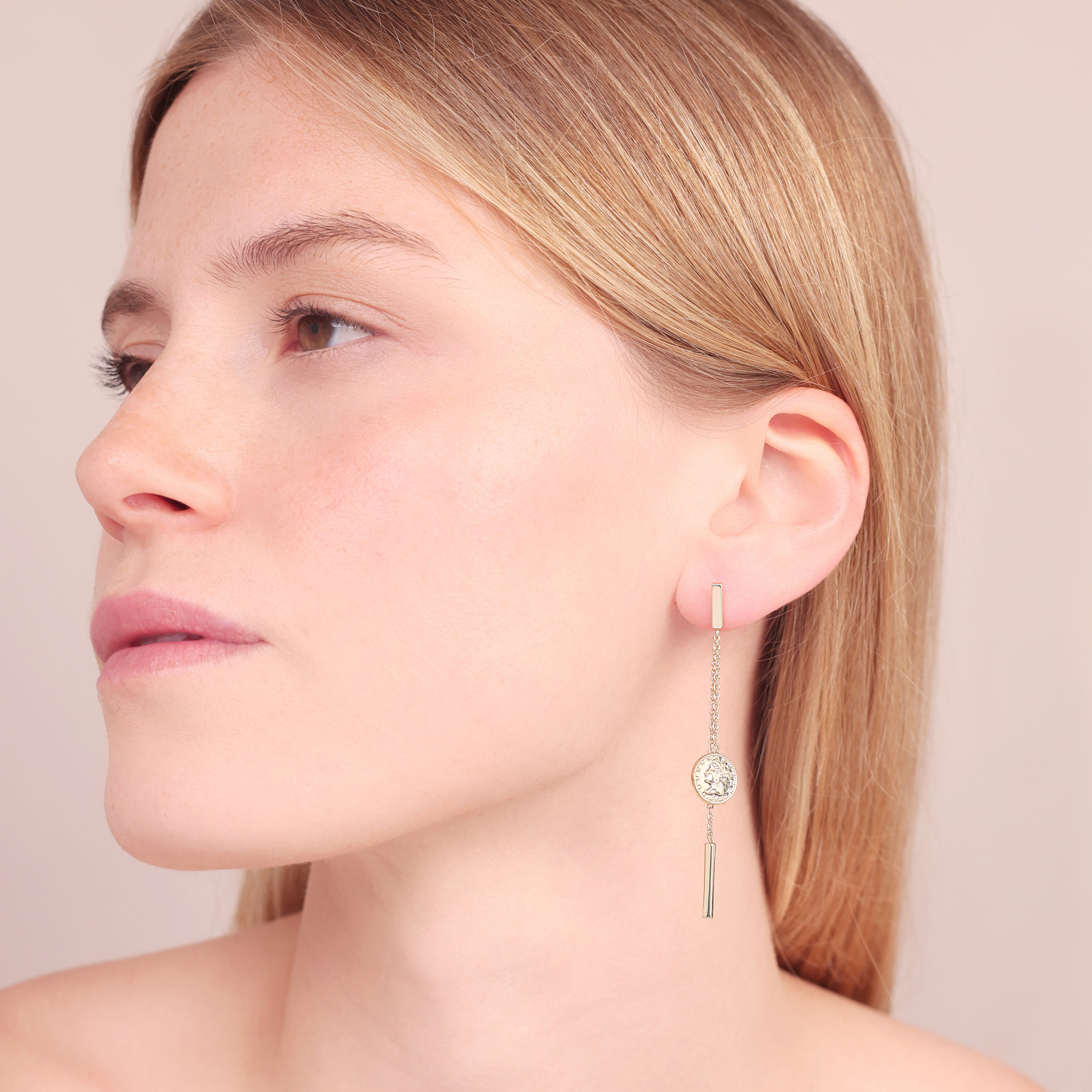 Orecchini Pendenti Doppio Filo Graduato con Moneta