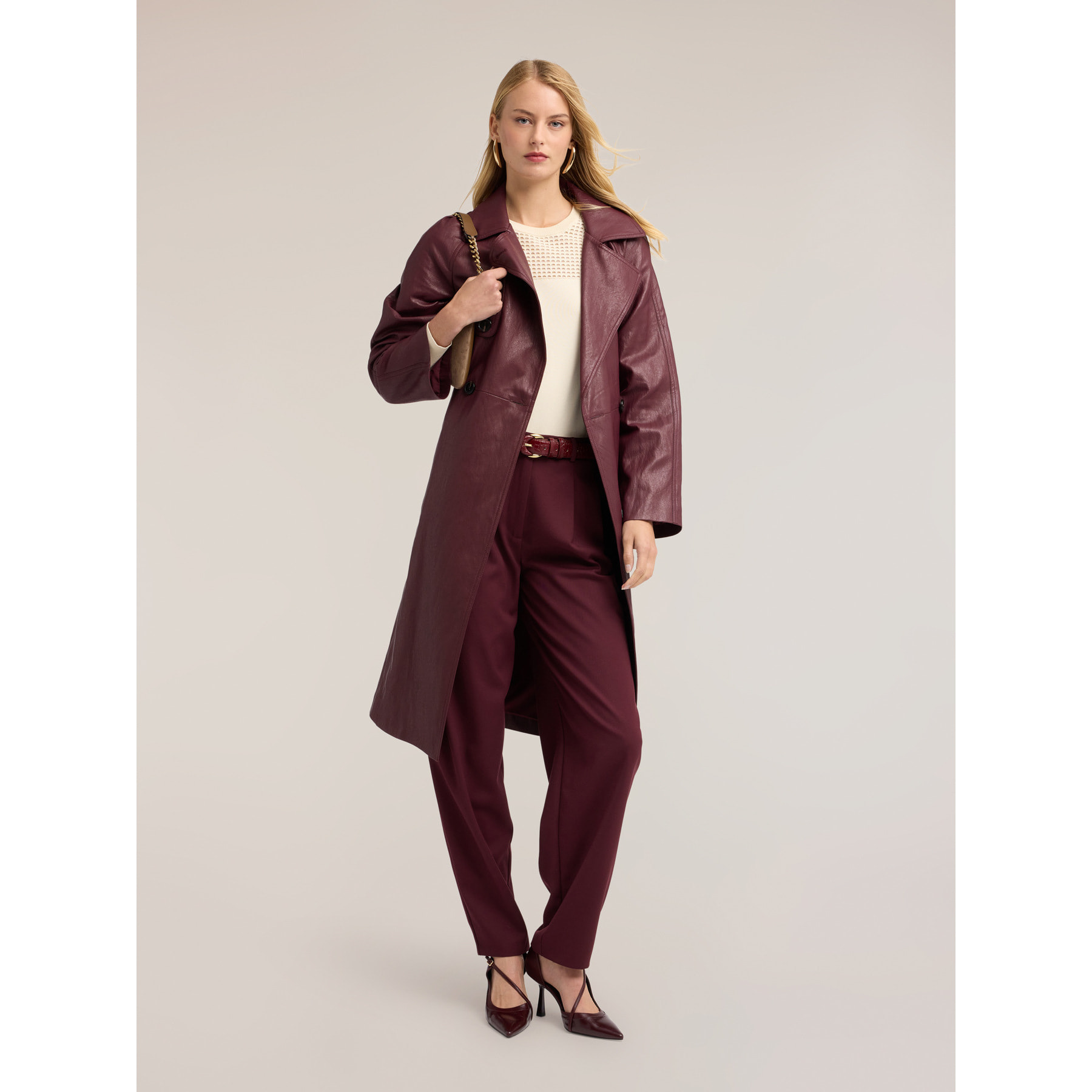 Motivi - Trench con cinturón brillante con hebilla - Burgundy