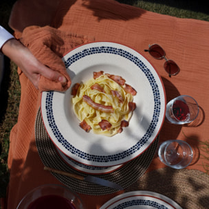 Service de table 36 pièces en en faïence blanche AMATXI