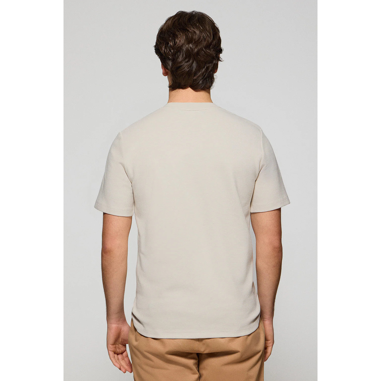 Camiseta gris claro microestructura con monograma bordado PC