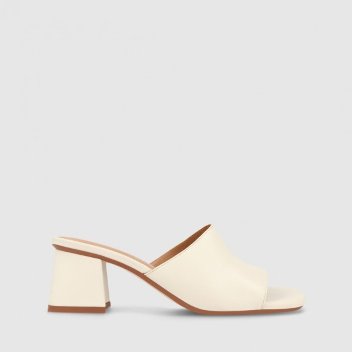 SANDALIAS BLANCAS MIL4291