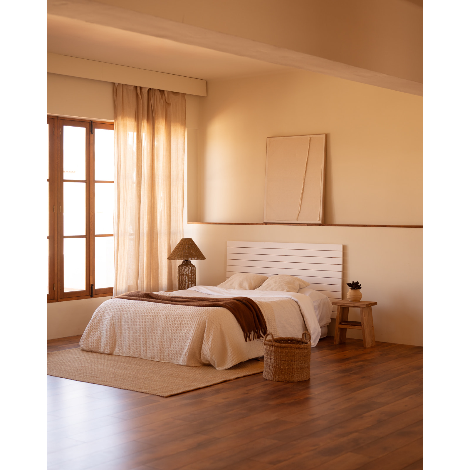 Cabecero de madera maciza en tono blanco de varias medidas