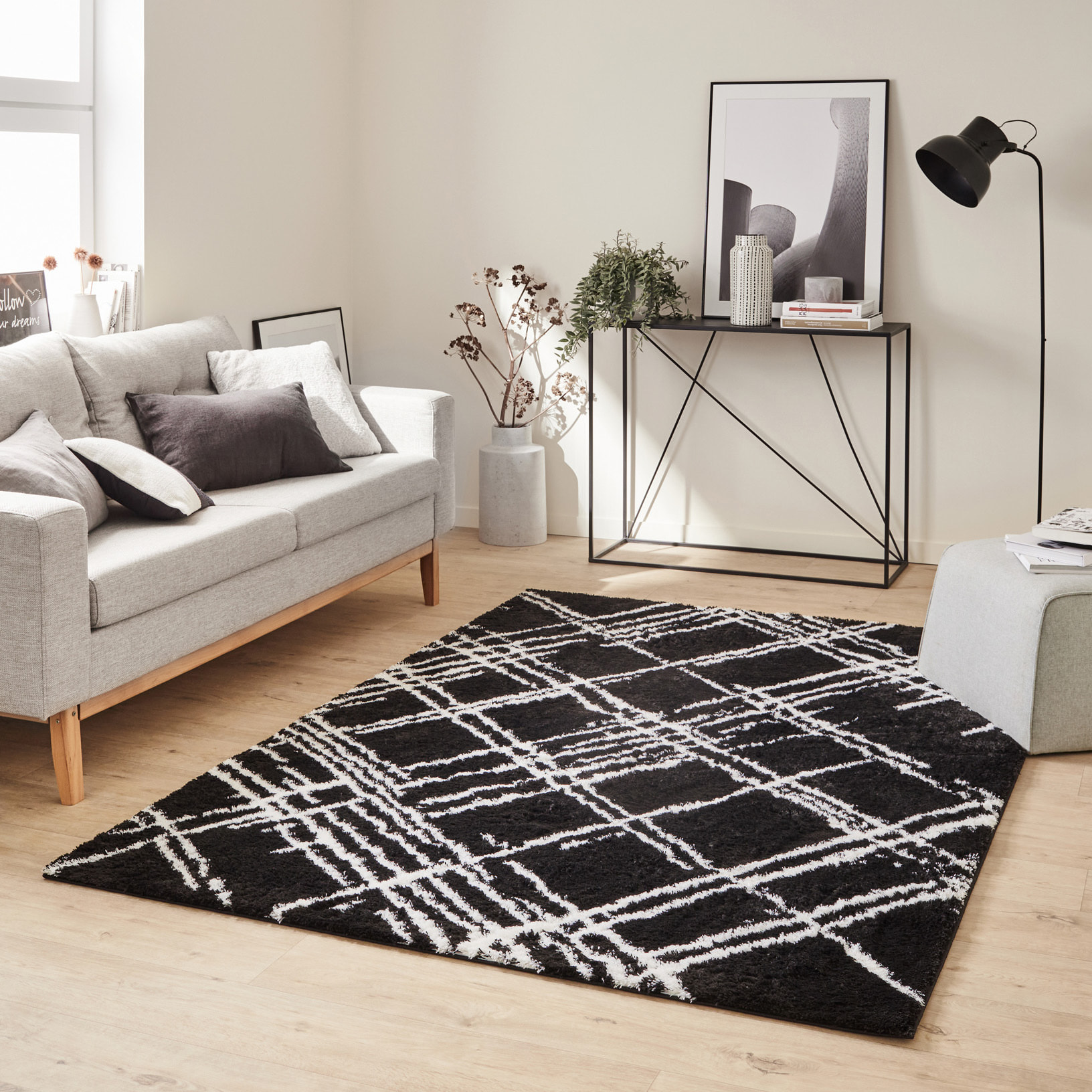 Oslo - tapis de salon moderne à poils longs linéaires noir