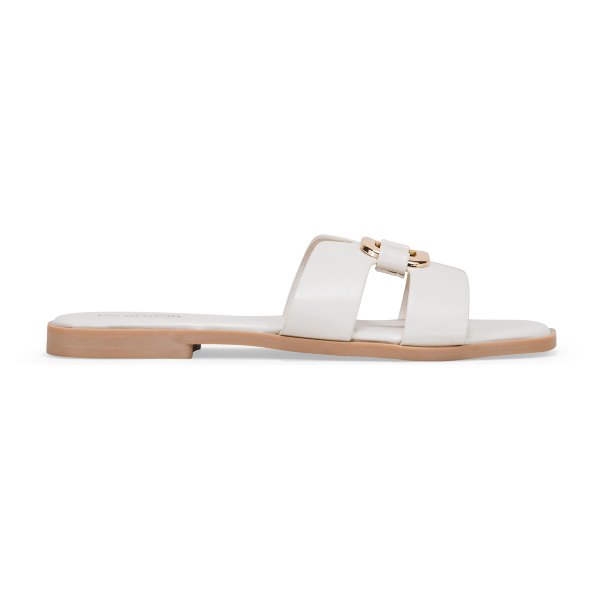 Sandalias planas beige con metal decorativo