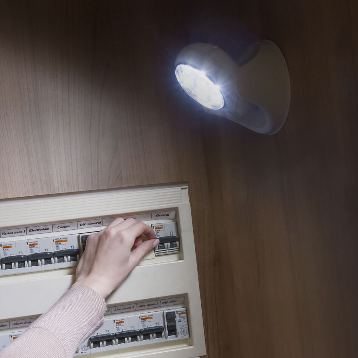 Lampada LED con Sensore di Movimento Lumact 360º InnovaGoods