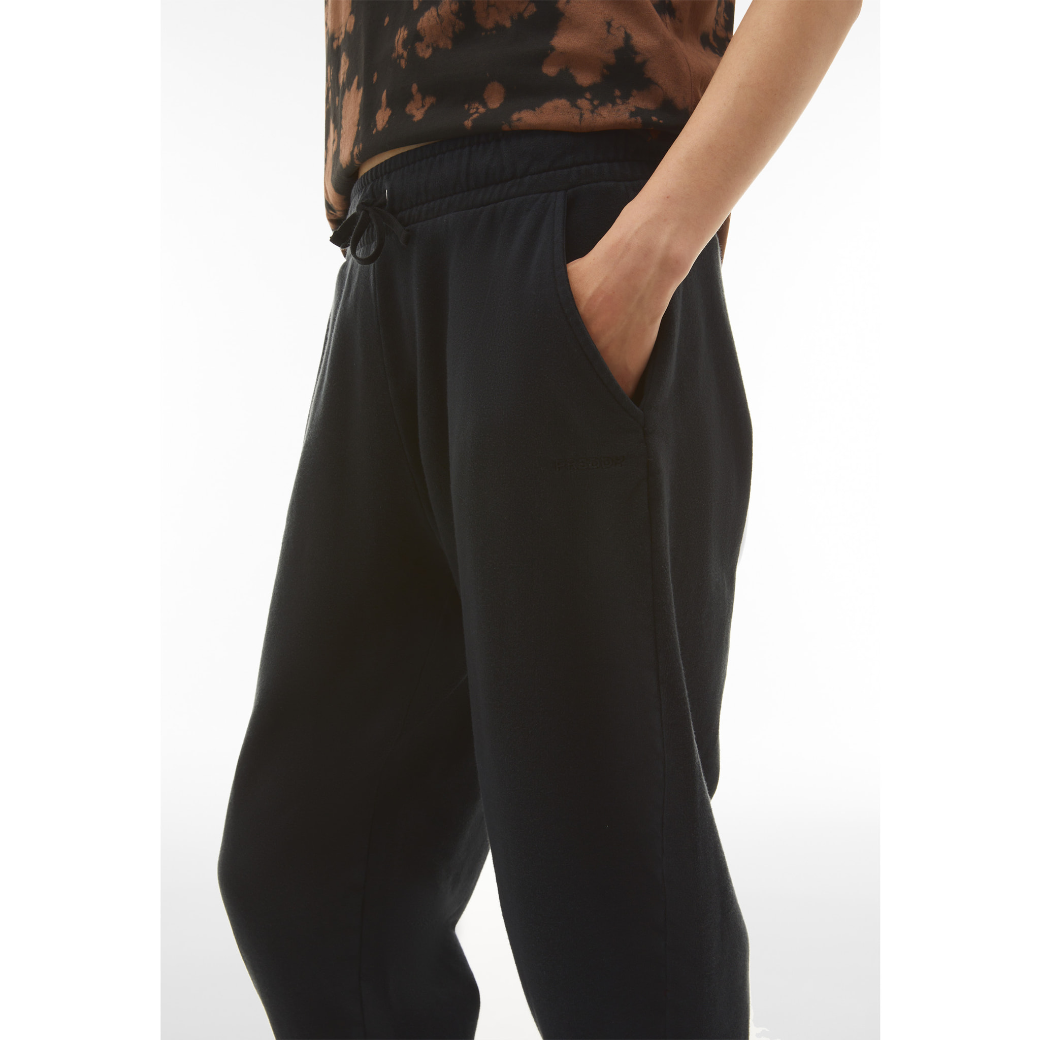 Pantaloni joggers cropped in felpa invernale tinta in capo