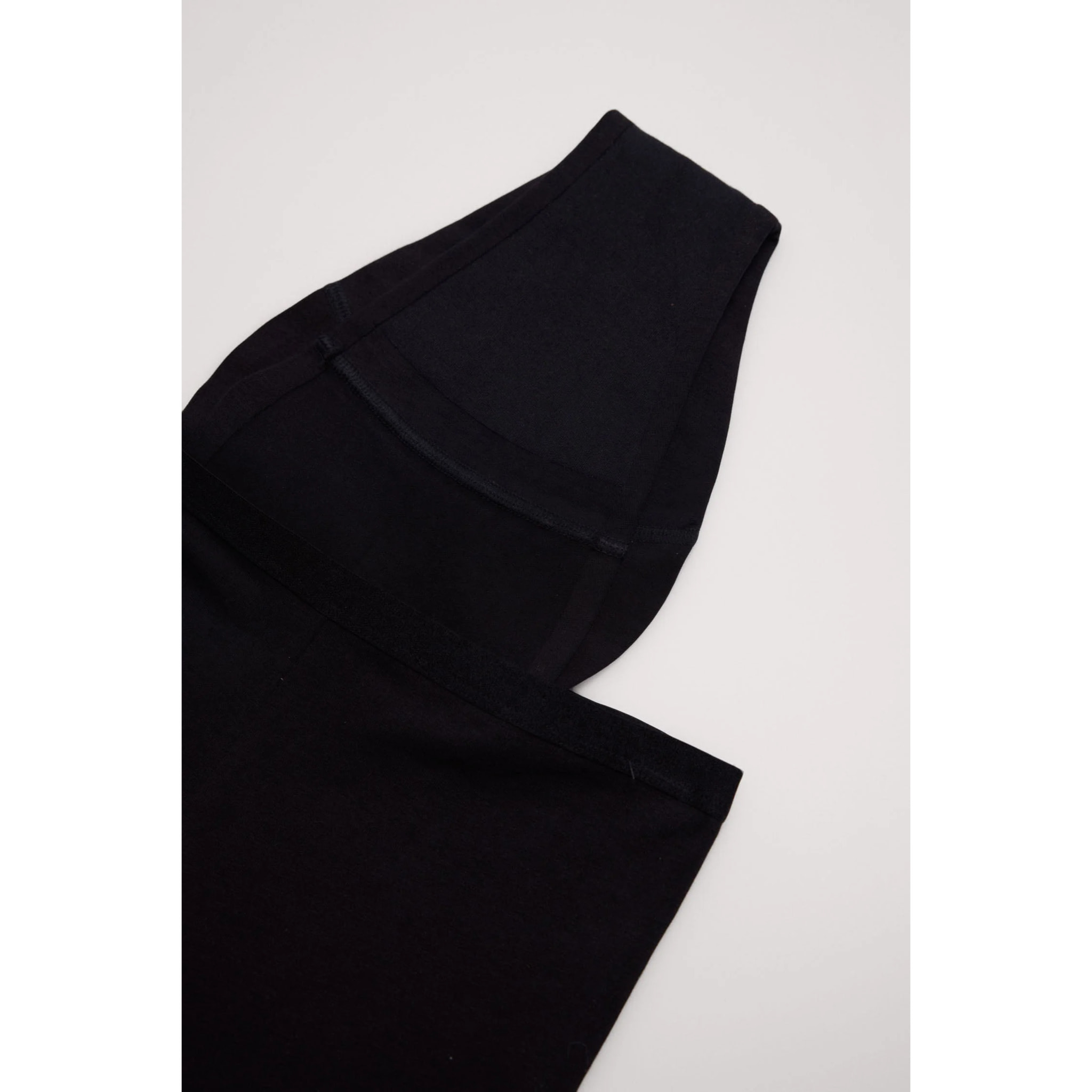 Culottes mestruali nere per giovani