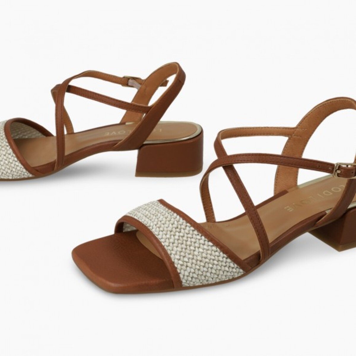 SANDALIAS MARRONES KON5356