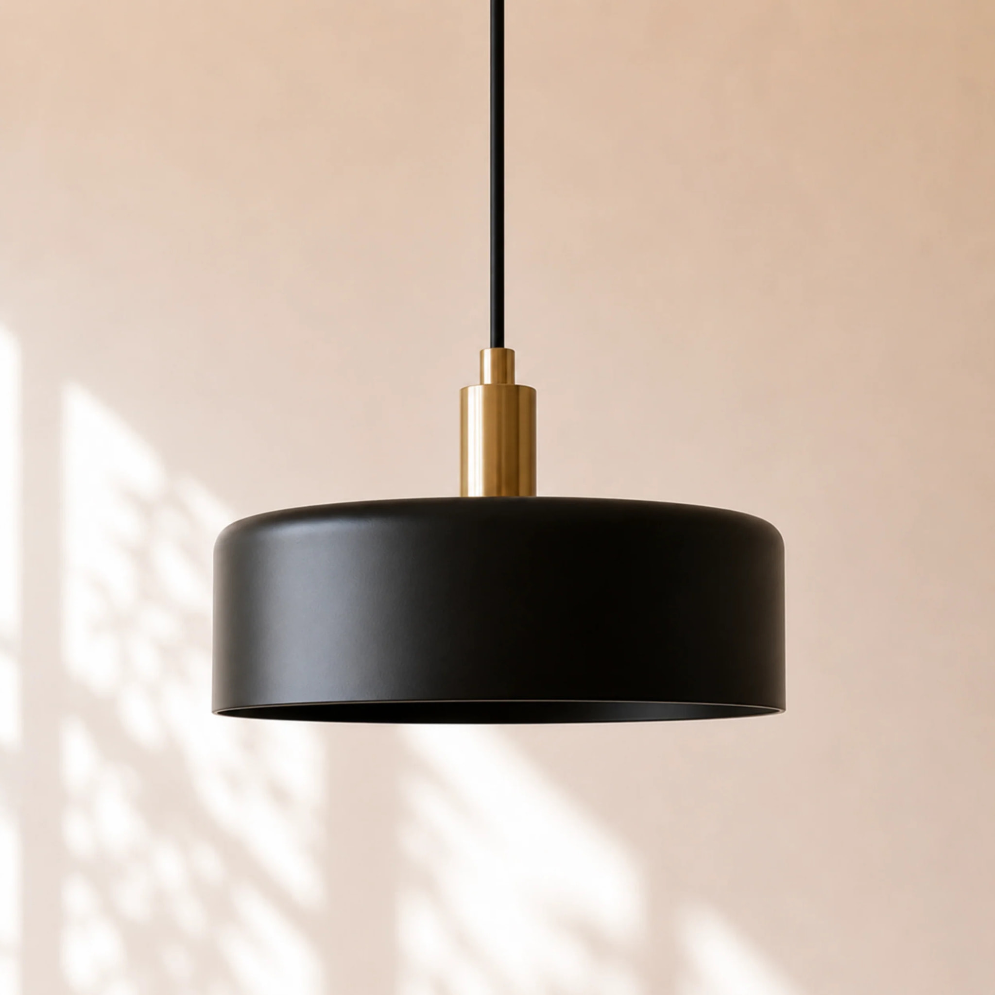 Suspension en métal noir D35 cm - Nox