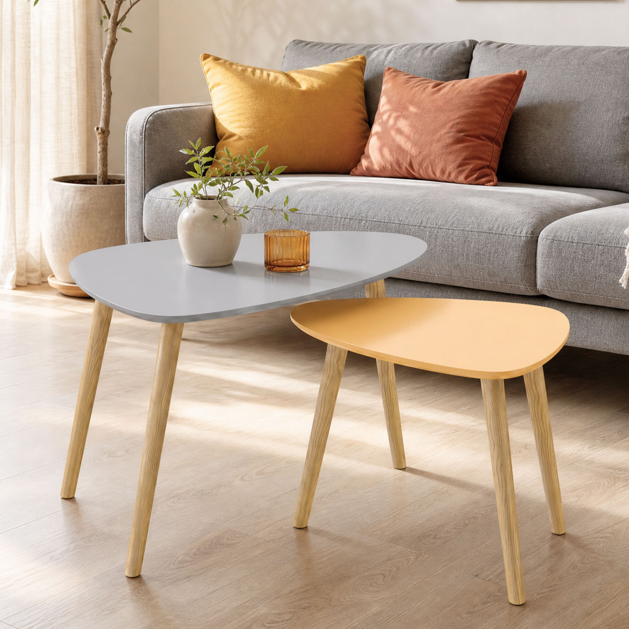 Lot de 2 tables basses gigognes design scandinave forme triangle de reuleaux bois MDF jaune orangé gris