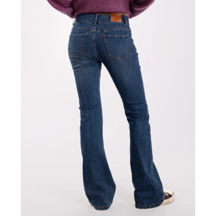 Pantalón de mujer vaquero acampanado