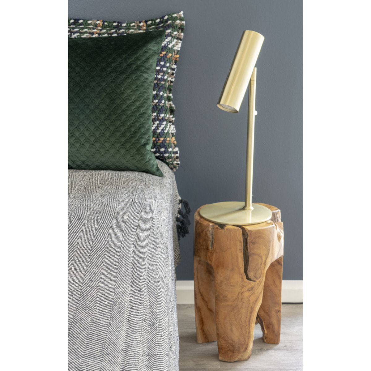Sgabello Rose in teak naturale a 3 gambe, ø26 x 40 cm