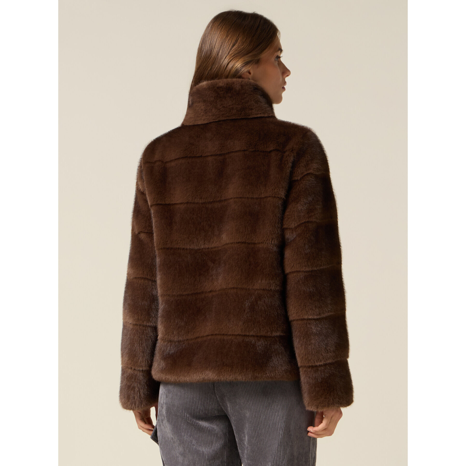 Oltre - Chaqueta corta efecto peluche - Marrón