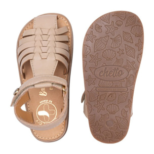 SANDALIA BAREFOOT PIEL CHETTO CANGREJERA TRENZADA TAUPE