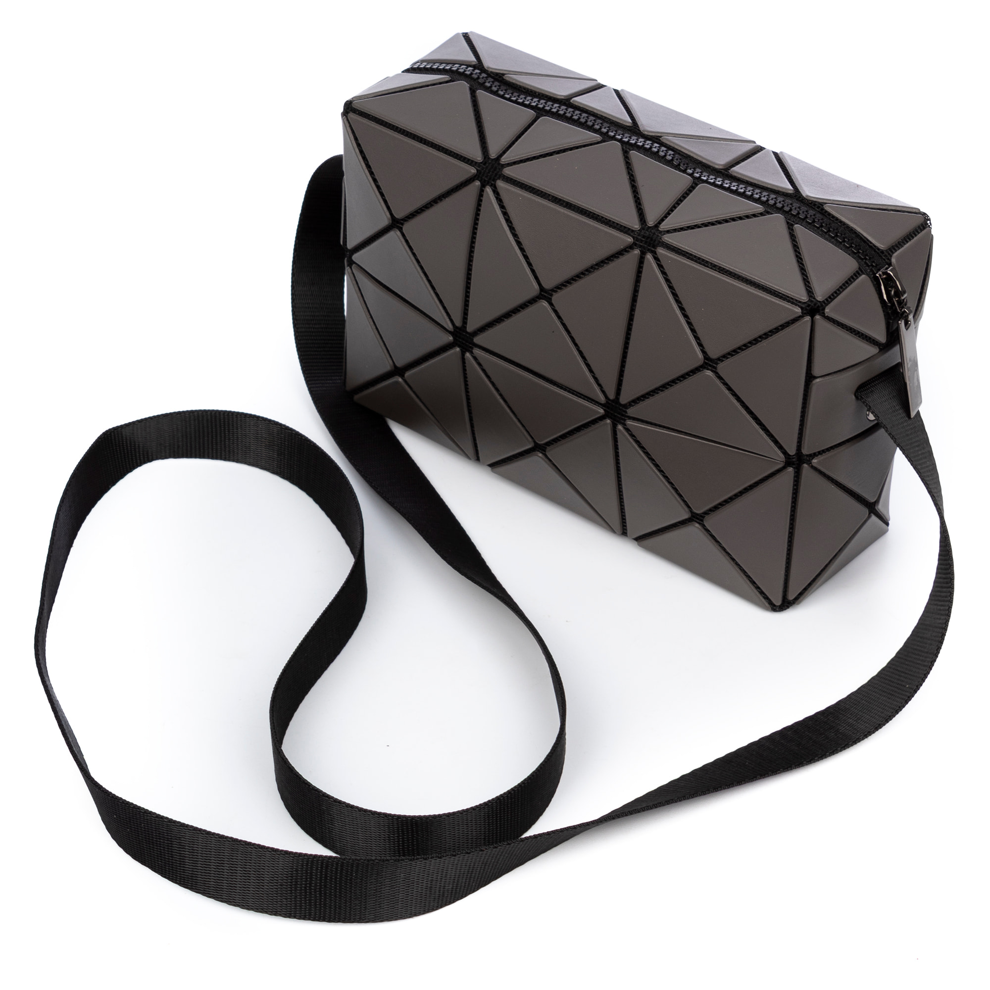 Aso bolso bandolera de diseño geométrico.