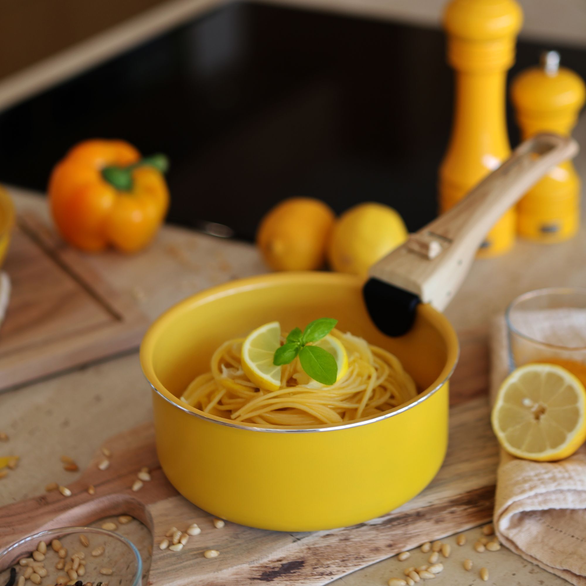 Batterie de cuisine 5 pièces en aluminium recyclé jaune