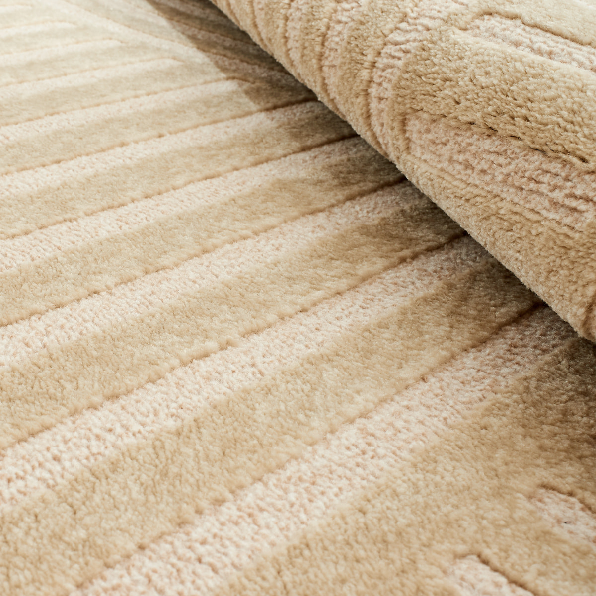 BIANCA - Tapis motif en relief beige