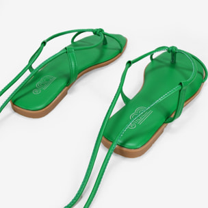 Sandalias verde planas con cuerdas