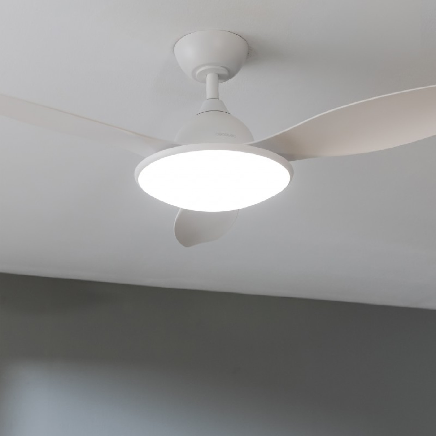 Cecotec Ventilador de techo con luz EnergySilence 4800 Light White Cecotec