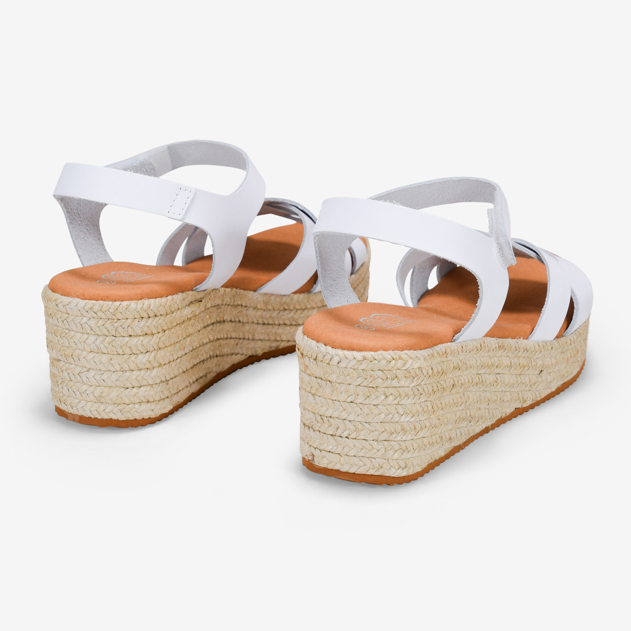 Sandalias con cuña y plataforma blancas en piel con esparto
