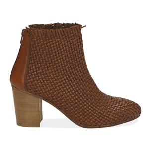 Ankle boots cuoio in pelle intrecciata, tacco 7,50 cm