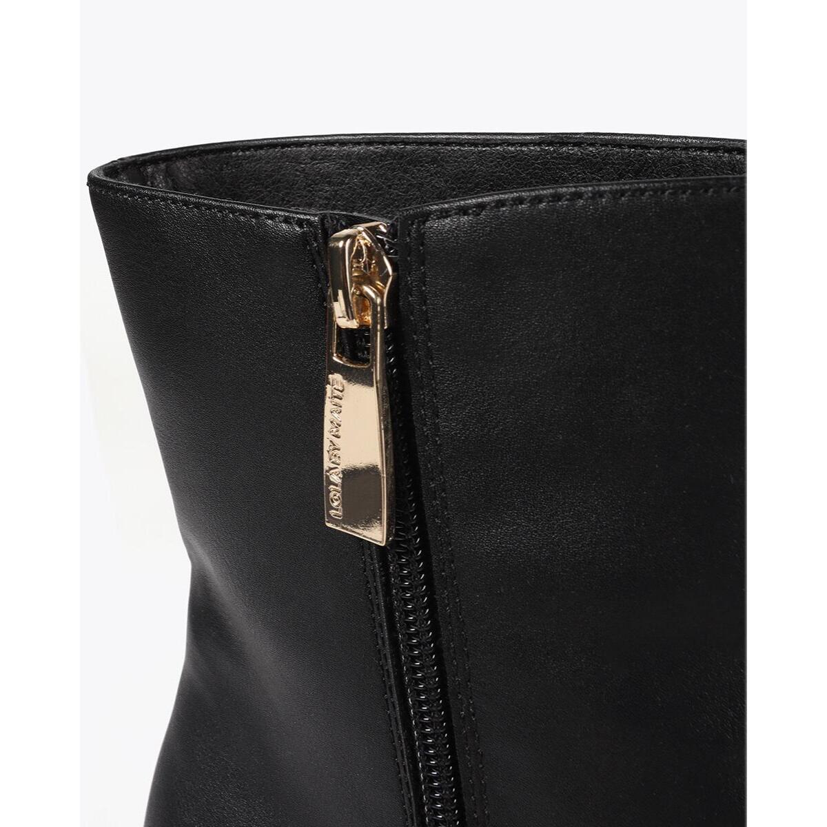 Stivaletto con tacco a punta