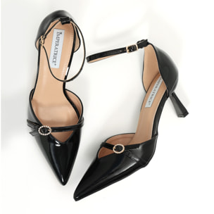 Sandali in simil pelle verniciata con tacco a rocchetto