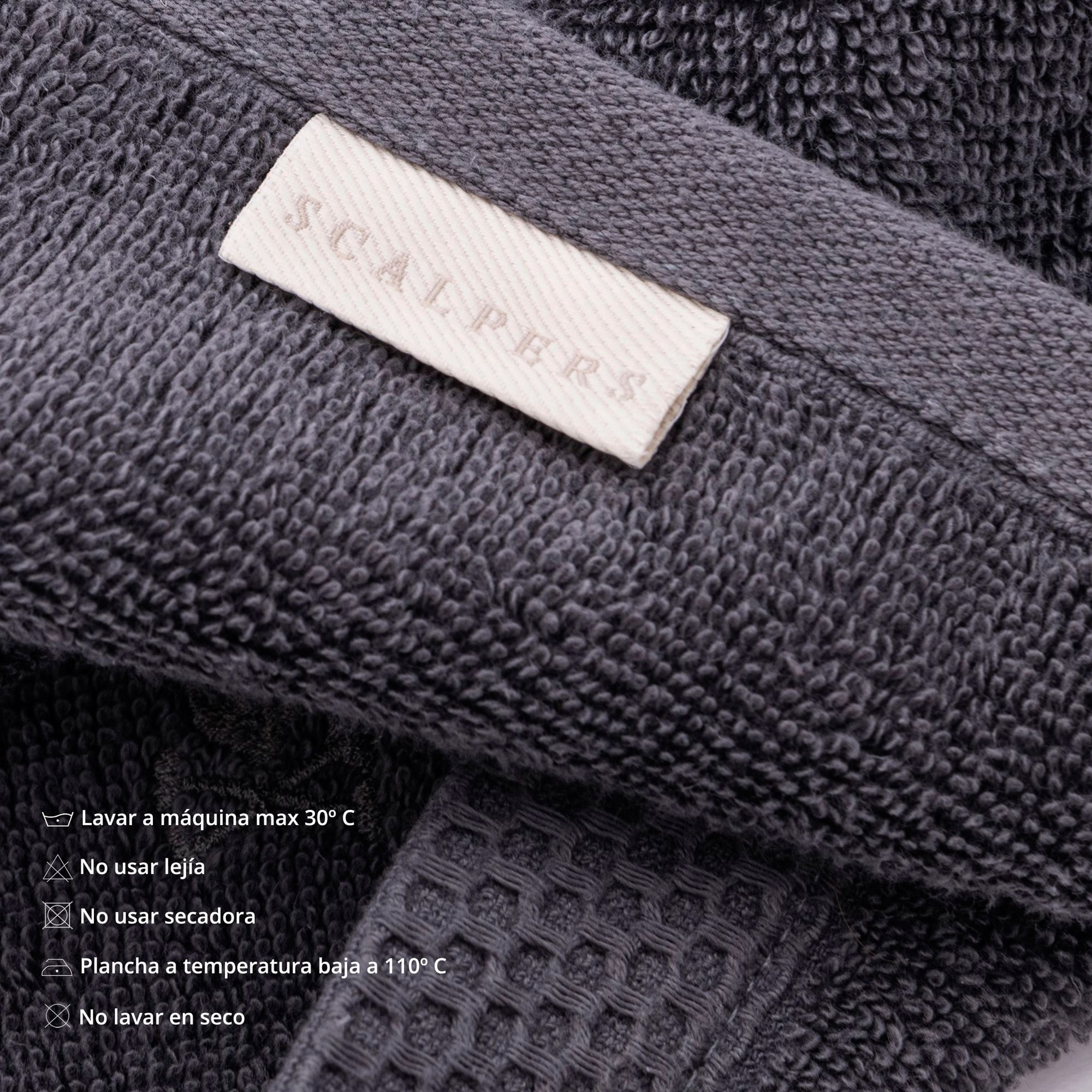 Toalla Gris 100% algodón 550gsm logo bordado scalpers home