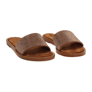 Sandalias planas cognac decoradas