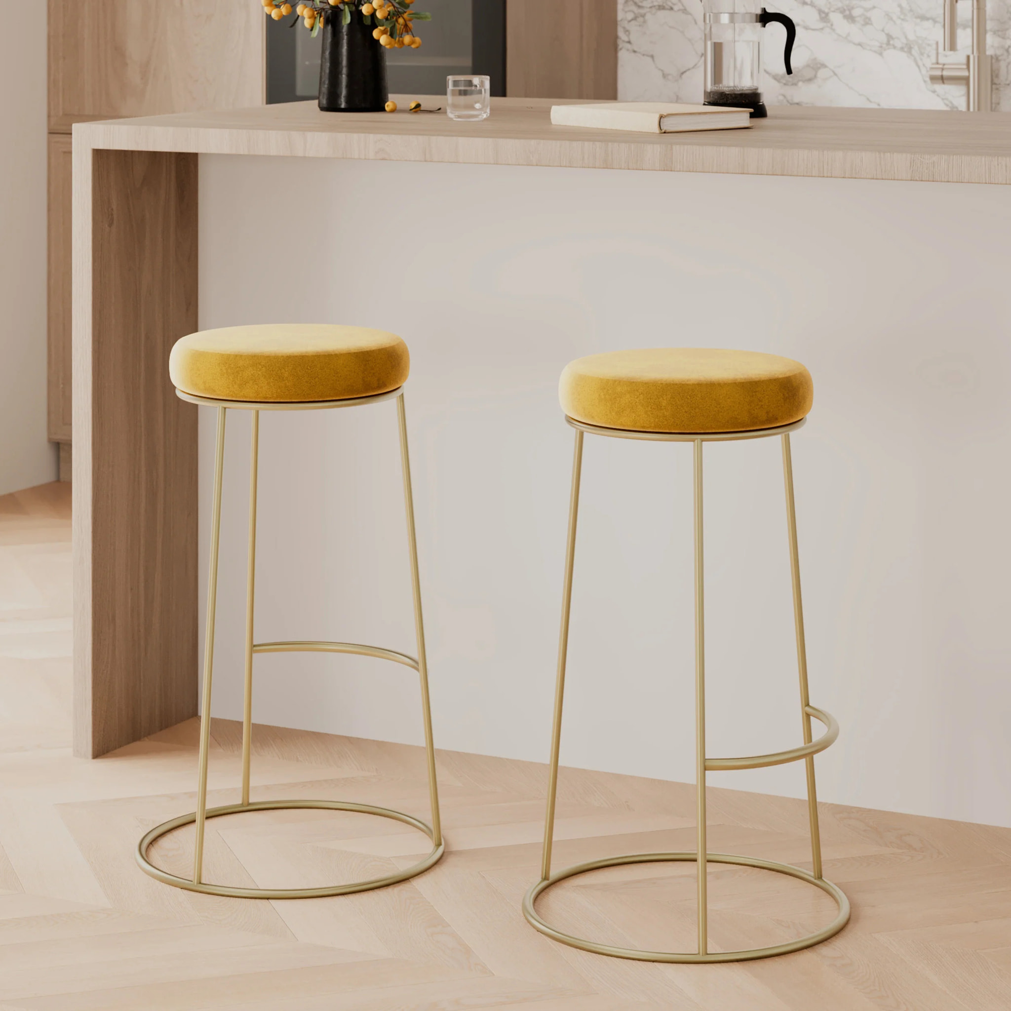 Lot de 2 tabourets de bar 73 cm en velours jaune curry - Kendal