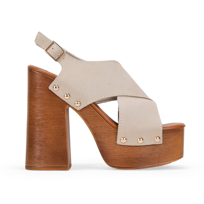 Sandalias de tacón beige en piel con plataforma