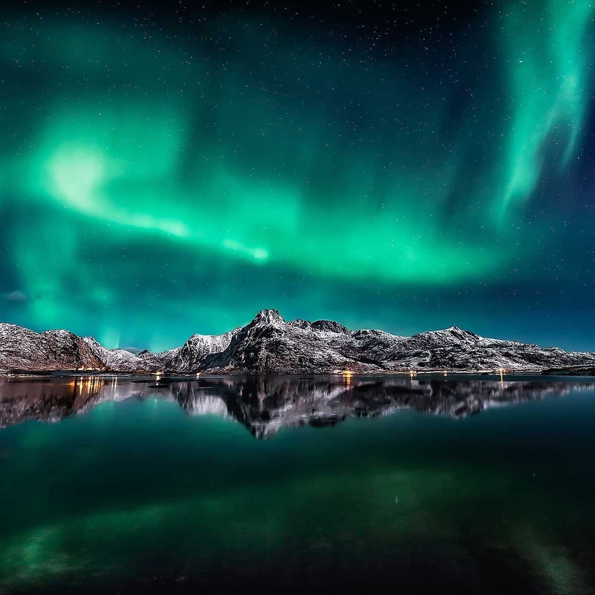 Poster lofoten aurora reflection Affiche sous cadre noir