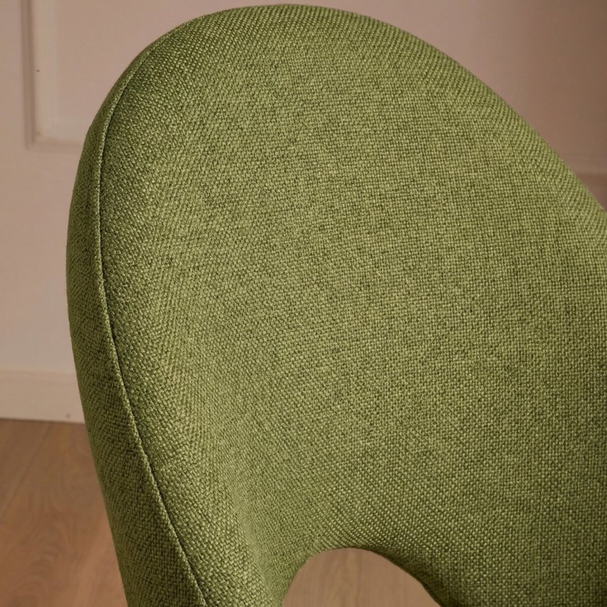 Chaise rembourrée Onna -tissu et bois-couleur vert 52 x 85 x 59 cm