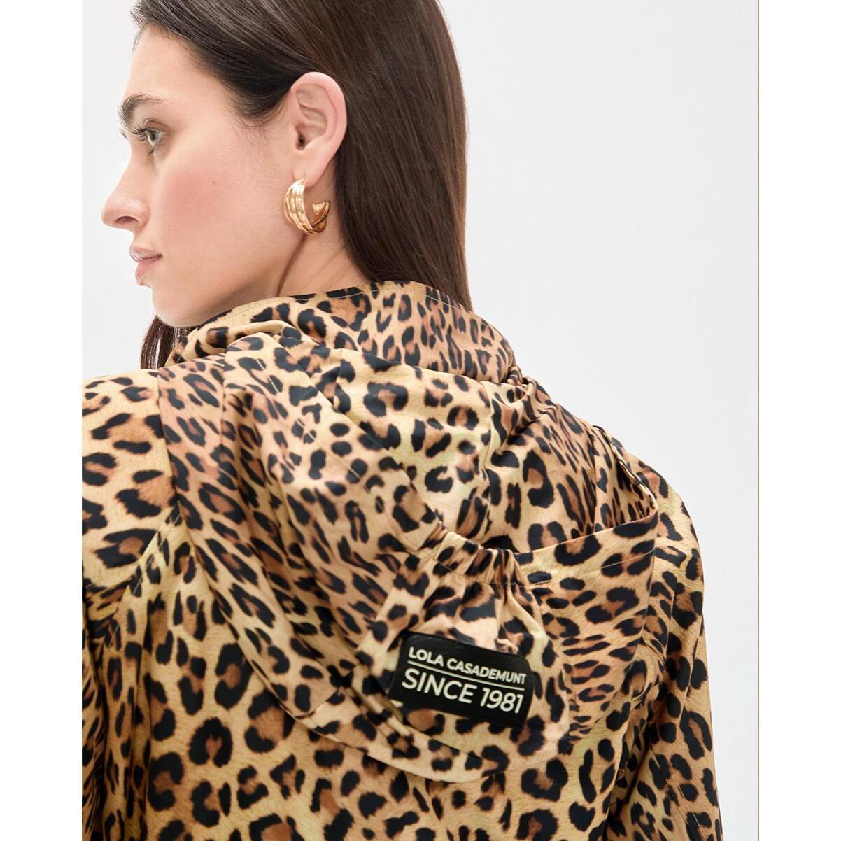 Parka tecnico corto con cappuccio stampa animalier