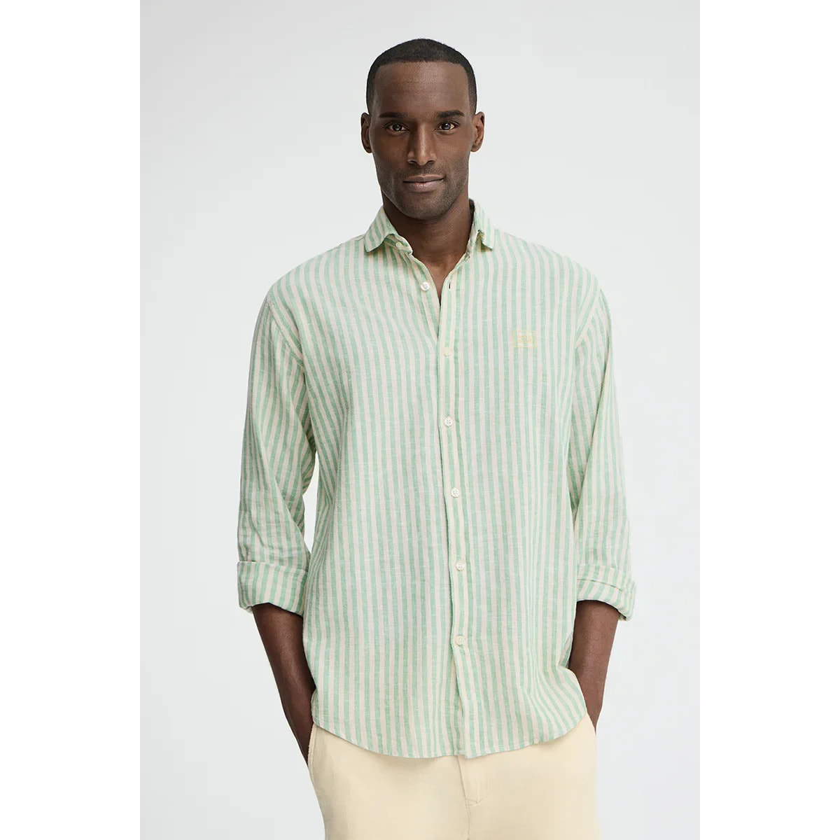 Camisa de rayas cotolino verde con cuello italiano y logo Polo Club