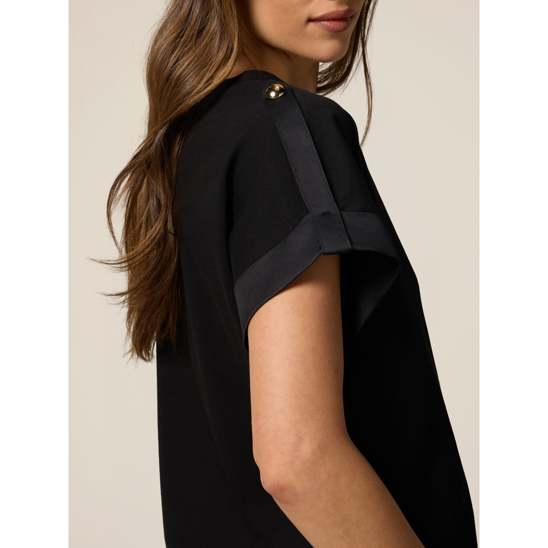 Oltre - T-shirt in jersey con profili in raso - Nero