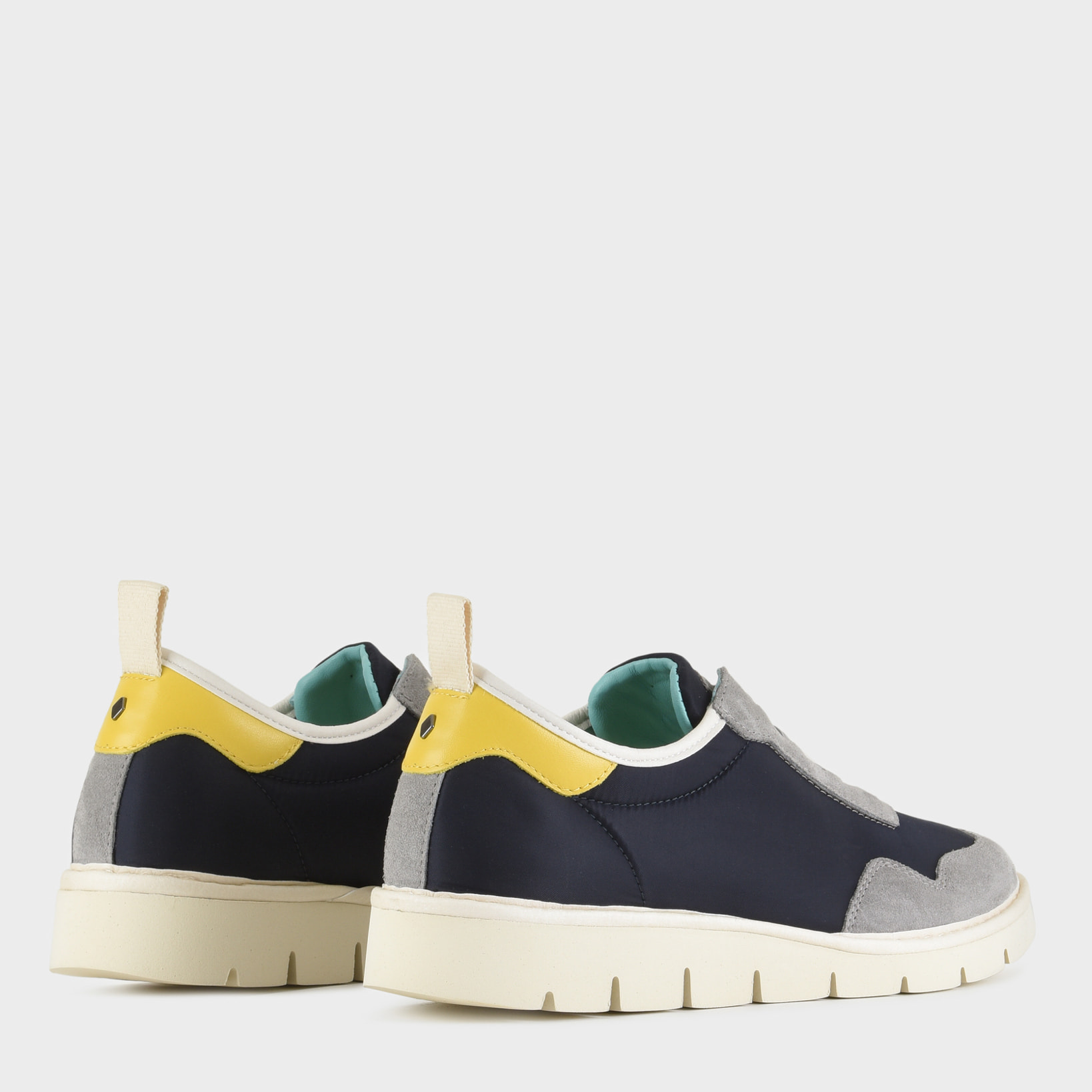 SLIP ON HOMBRE P05 DE NAILON Y ANTE COBALTO VIBRANT GREY AMARILLO