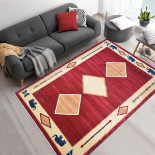 Tapis Tevu rouge et beige aux motifs géométriques d'inspiration Kazak