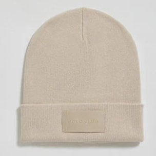 Gorro Vito beige con detalle de etiqueta Polo Club