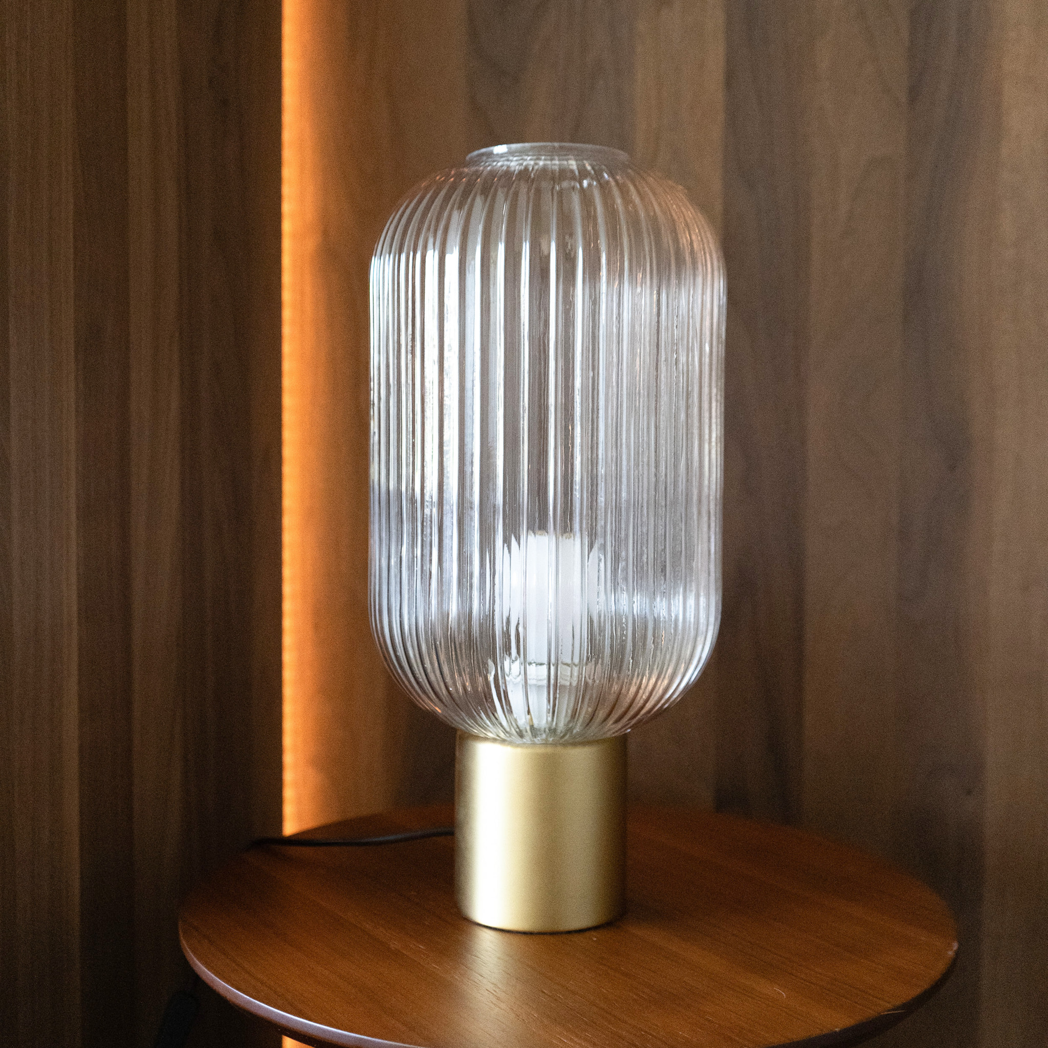 Lampe Lou en verre cannelé