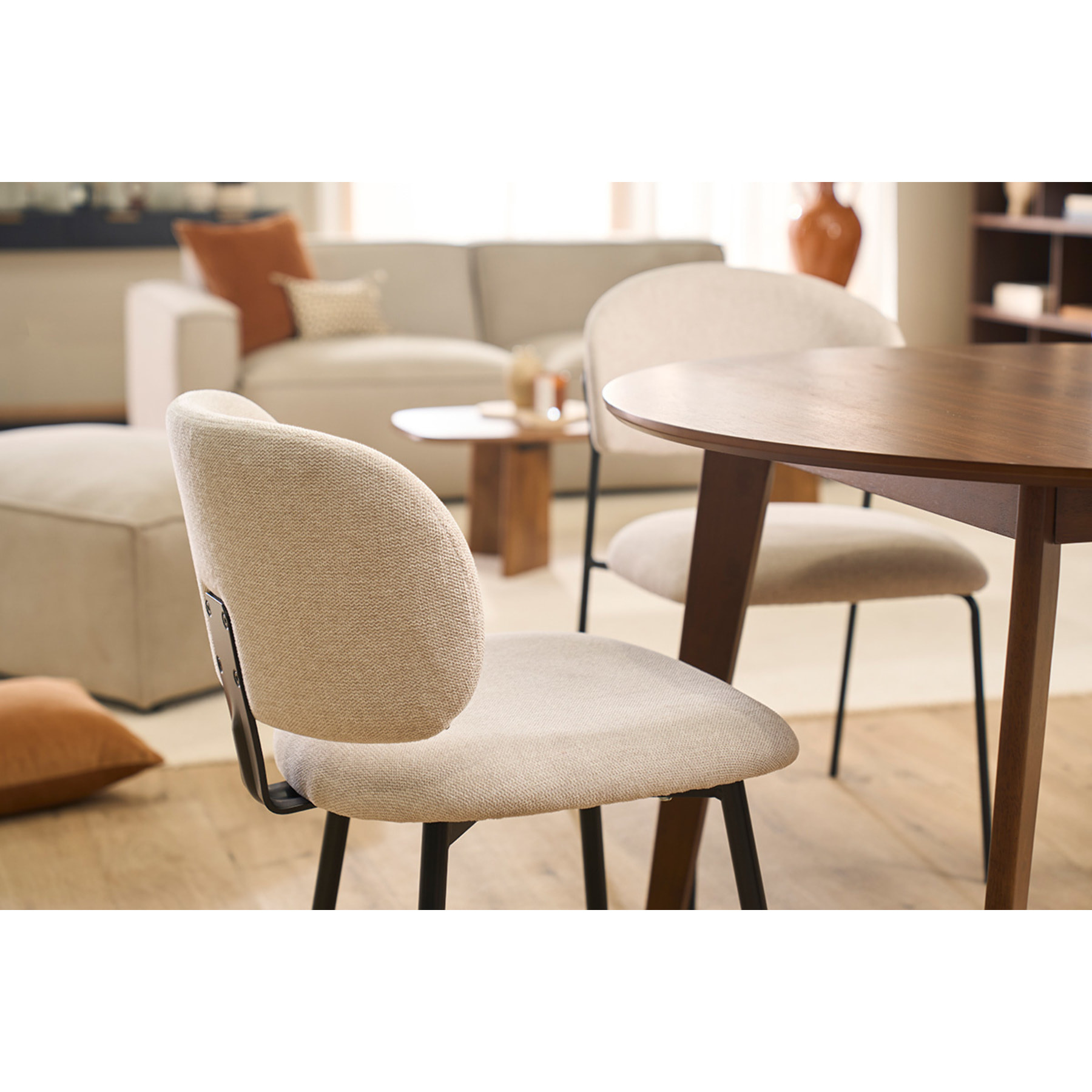 Chaises en tissu effet velours texturé beige et métal noir (lot de 2) ATRIUM