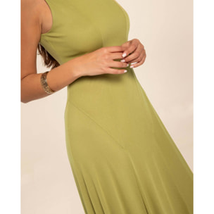 Vestido largo de punto con escote en la espalda