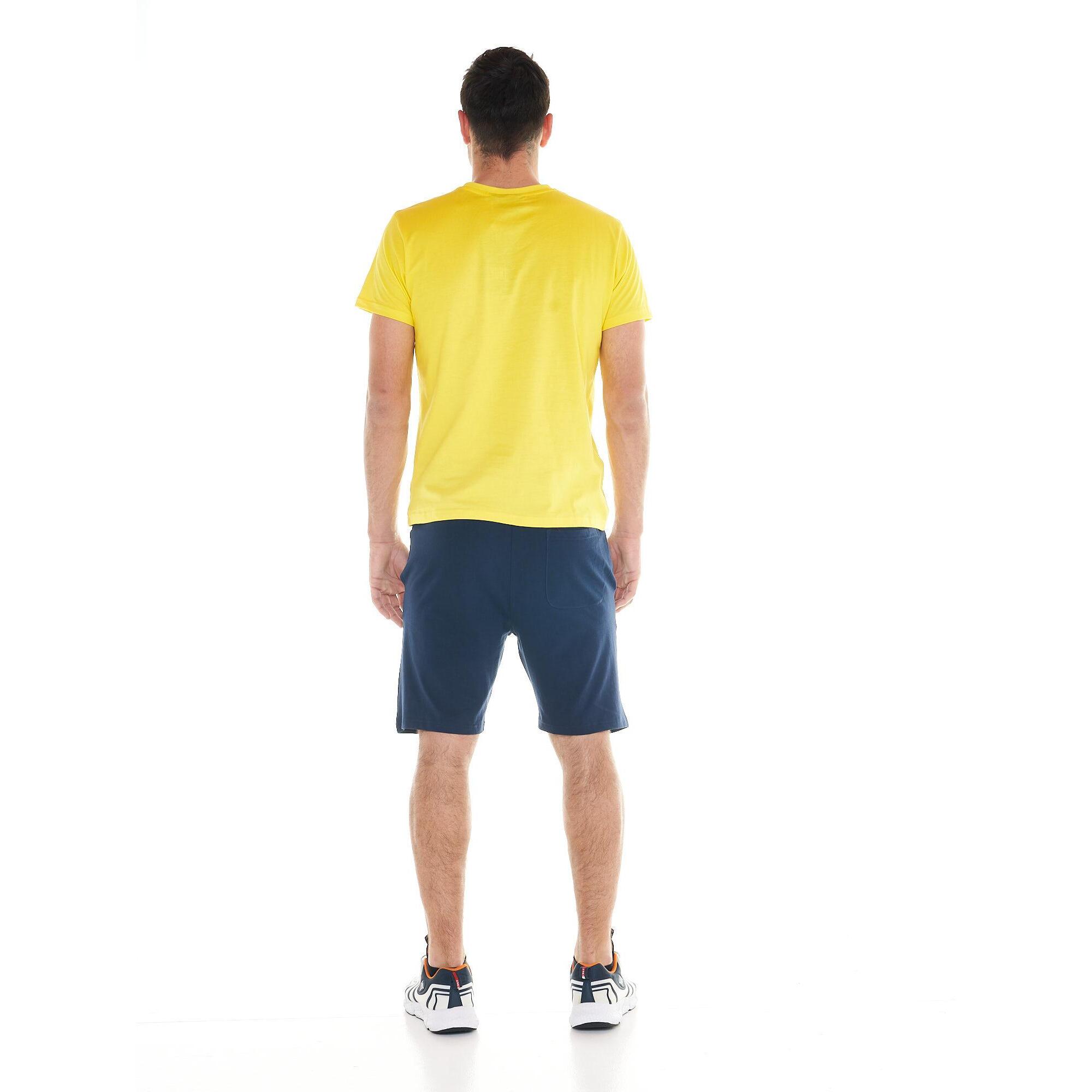 Completo set da uomo composto da t-shirt e pantaloncini Leone Basic