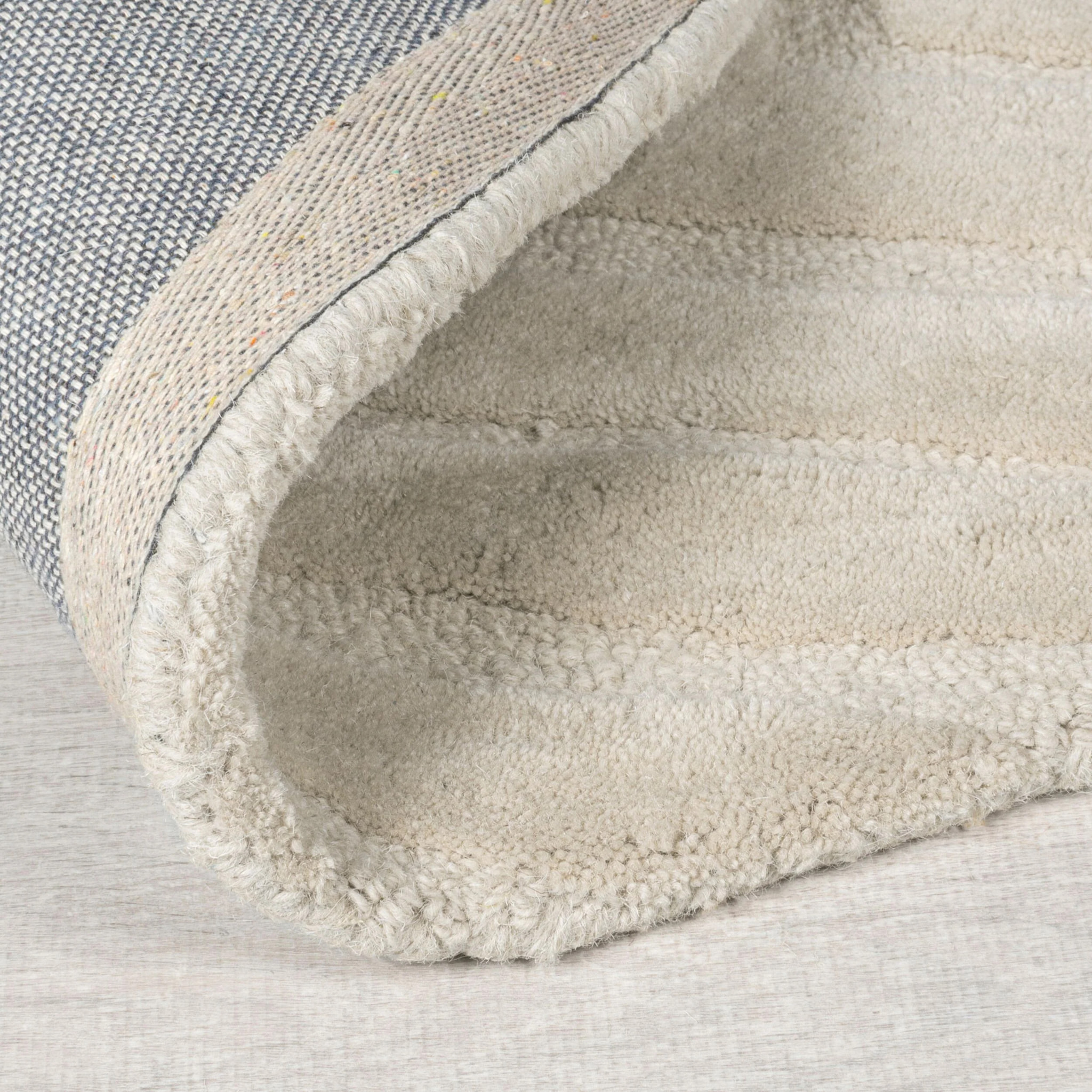 Tapis en laine rond MESMERISE