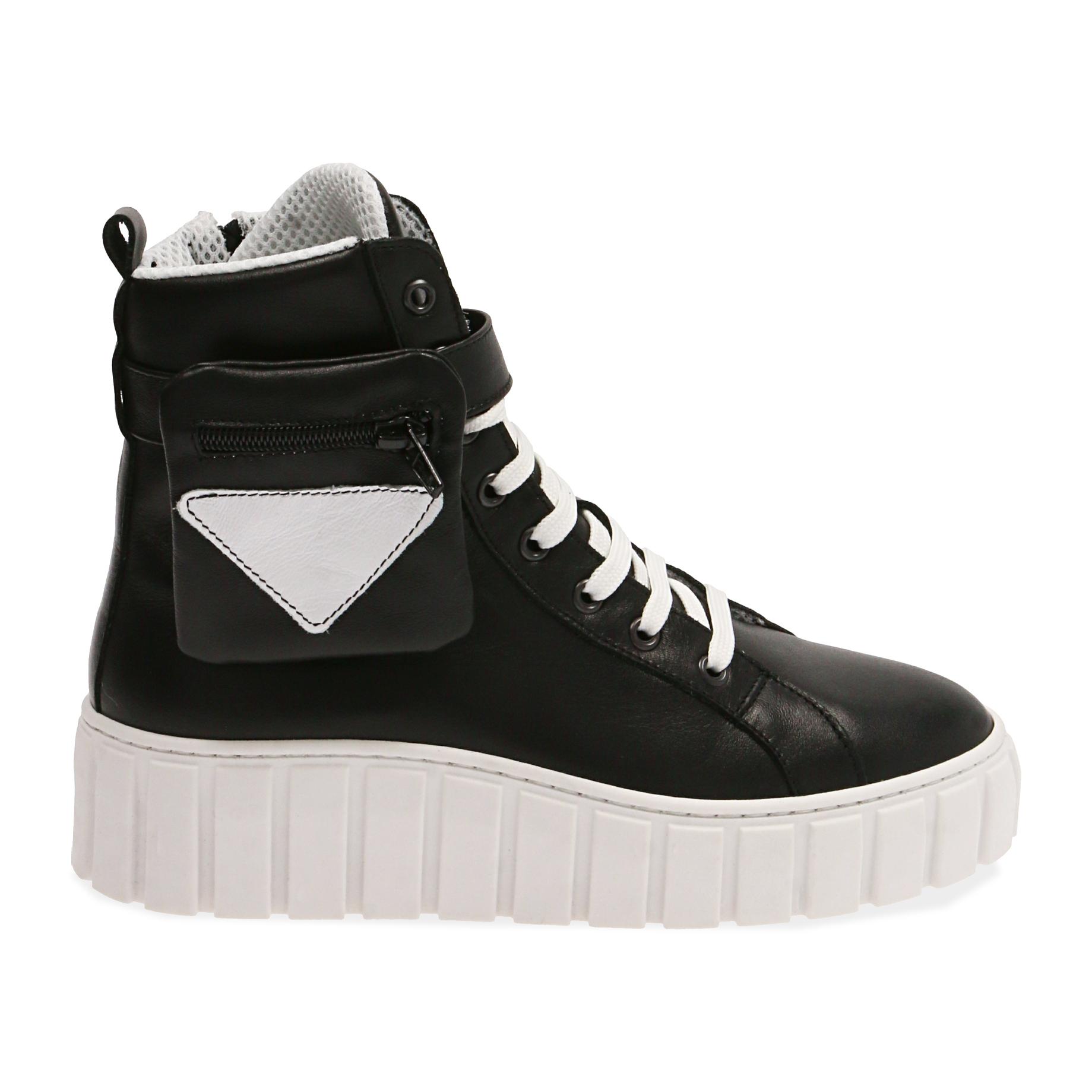 Sneakers nere in pelle