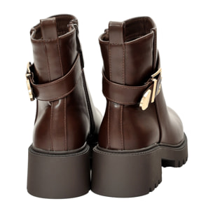 Stivaletti in simil pelle con fondo in gomma