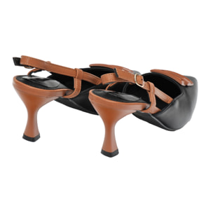 Decolletè con cinturino regolabile - tacco 8,5 cm